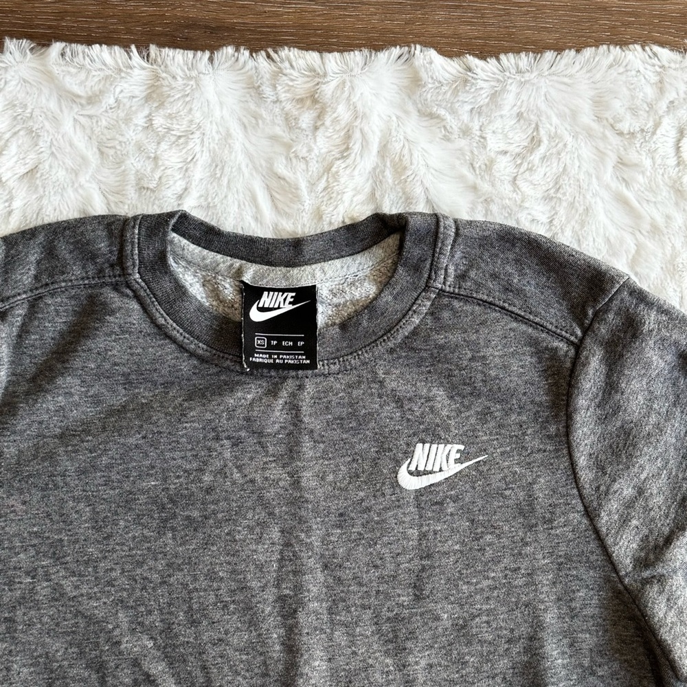 Women’s Nike Grey Crewneck Sweatshirt with Kangaroo Pocket - Picture 3 of 4